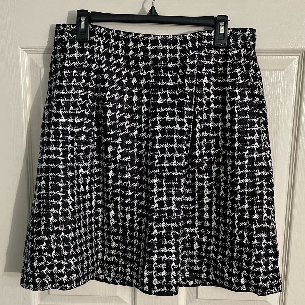 Classiques Entier Tweed Houndstooth A-Line Full Skirt Women’s 12 Pleated Lined